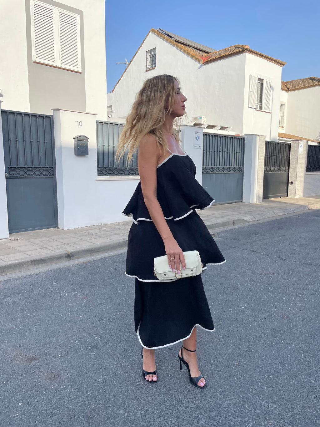 VESTIDO VOLANTES