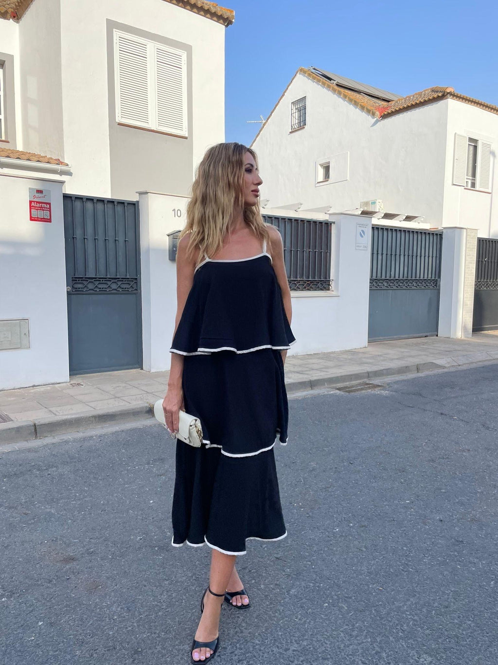 VESTIDO VOLANTES