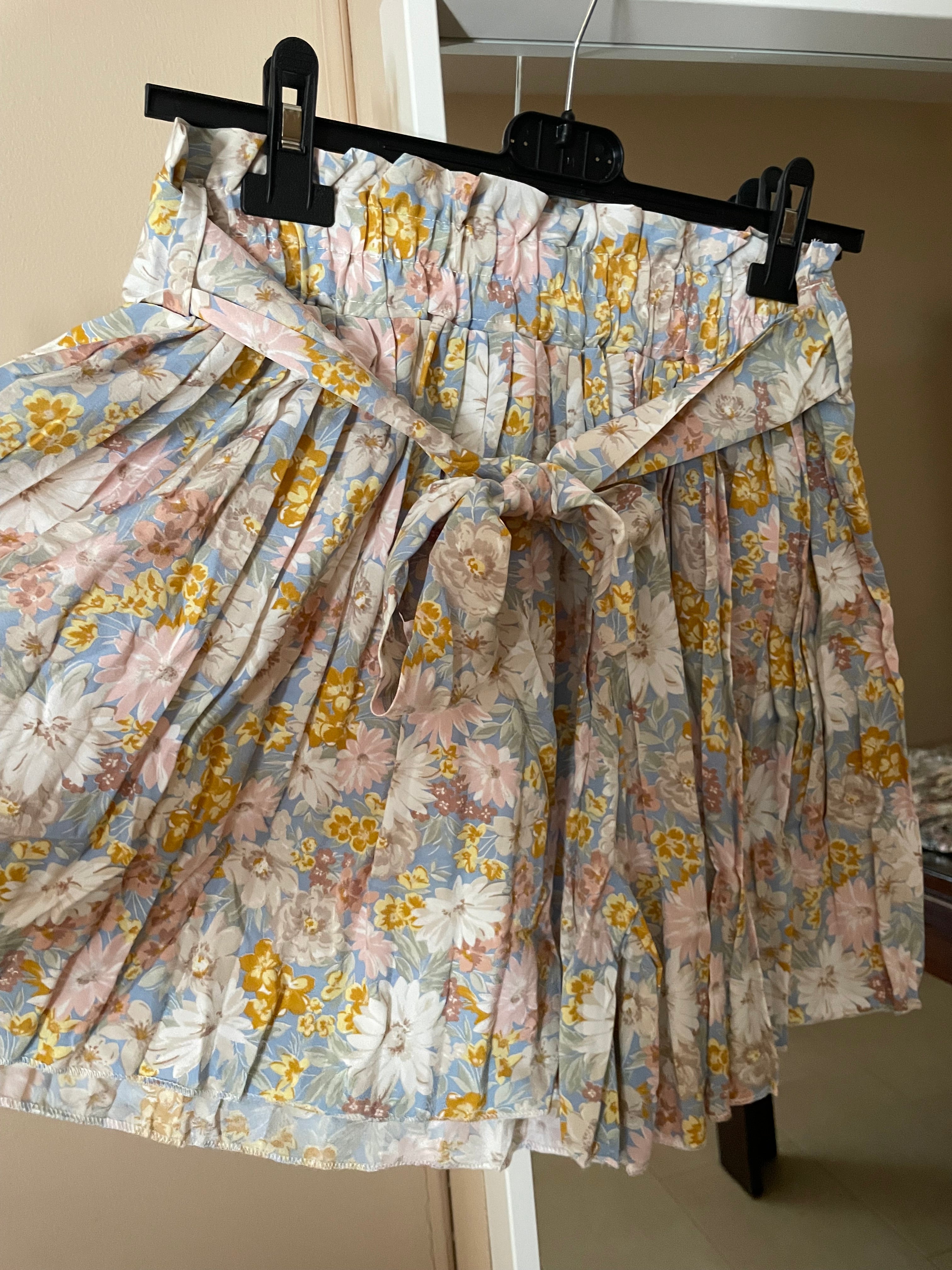 PANTALÓN FLORAL CLARO